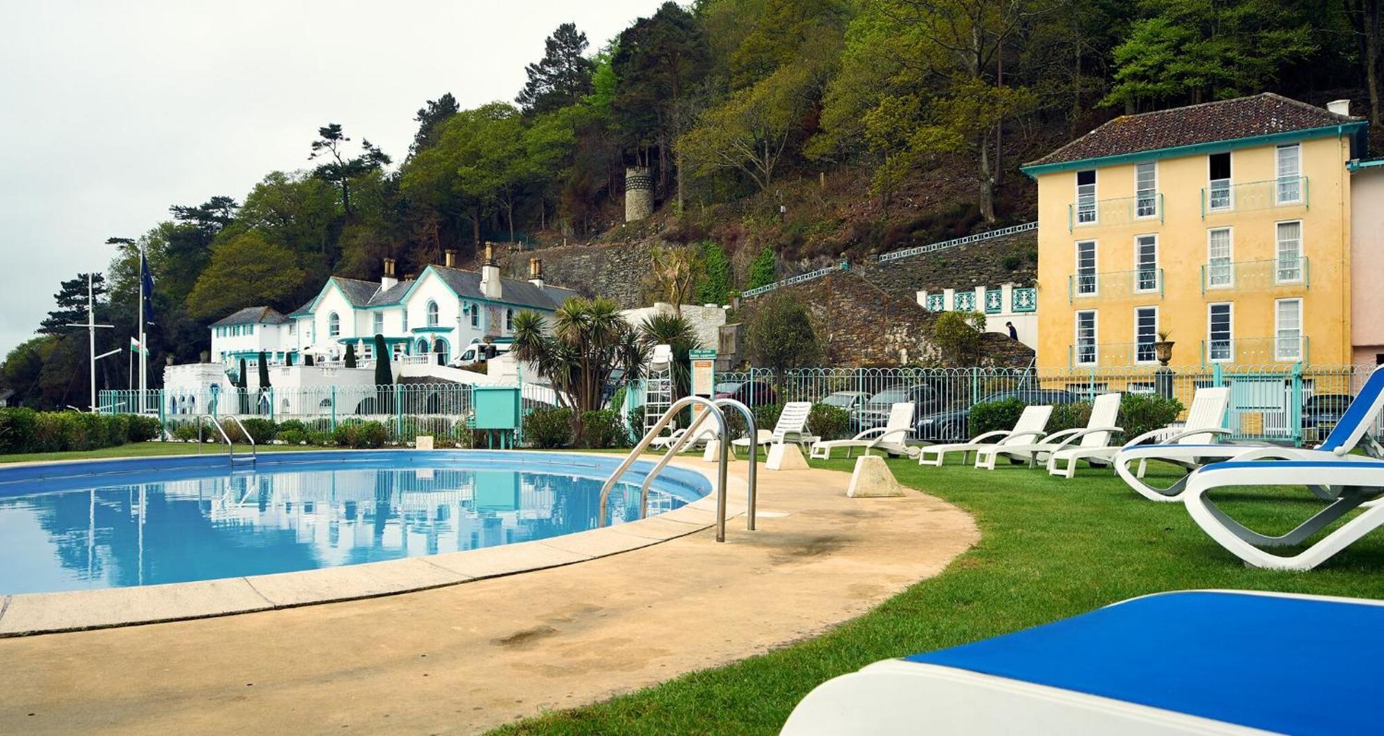 Portmeirion Village & Castell Deudraeth Портмадог Екстериор снимка